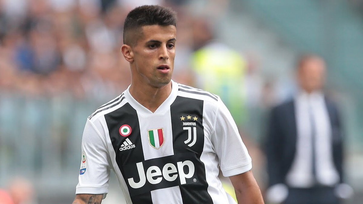CemFutebolCem's tweet photo. João Cancelo vai juntar-se a Bernardo Silva no Manchester City por 50 milhões de euros, avança a imprensa espanhola. https://t.co/tFwFxUYcI8