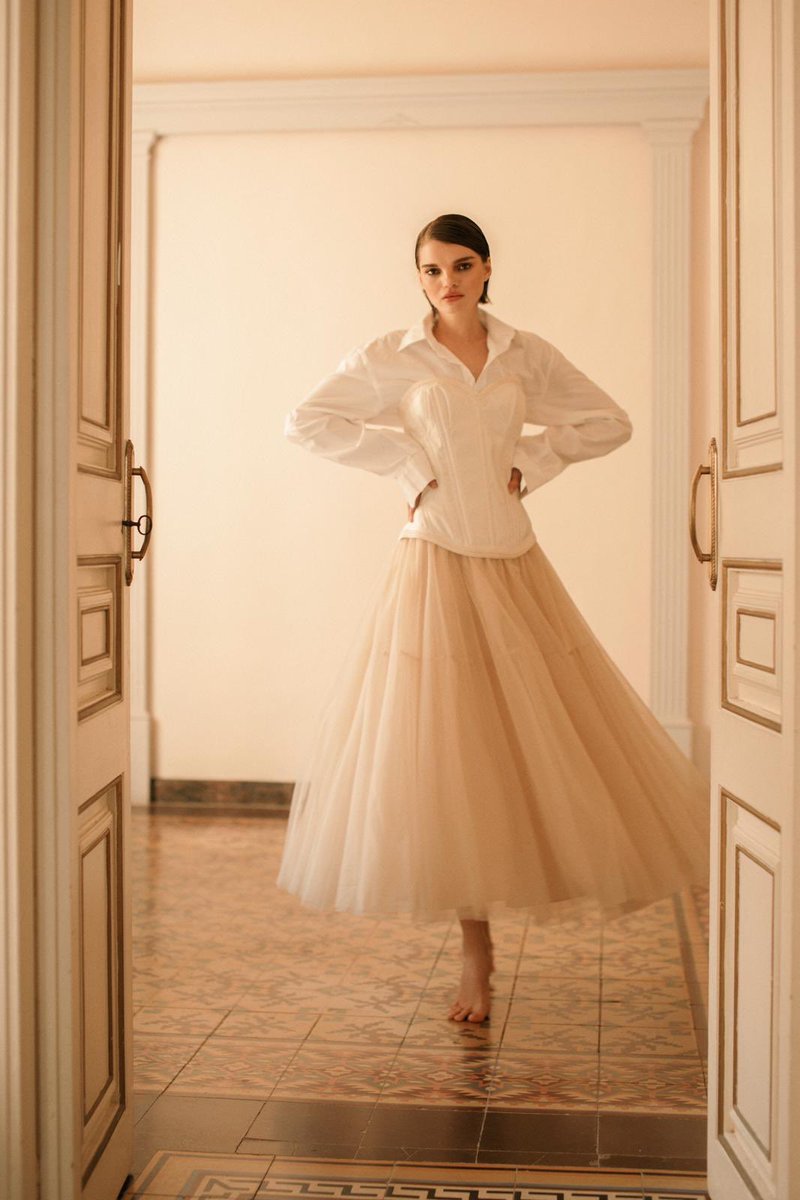 Use again your old #corset.  Pic by Cayetano González . #larcabarcelona #vintageshop