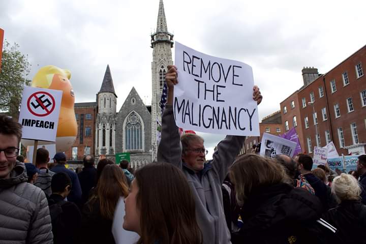 LopsGaia's tweet photo. GWAY FROM ME YIH BLEEDIN DOPE 🚫🚫

#DonaldTrump #trumpinireland #Trump #ImpeachDonaldTrumpNOW #ImpeachTheMFTraitor #DumpTrump #dublin #Ireland https://t.co/lNFVjbghoK