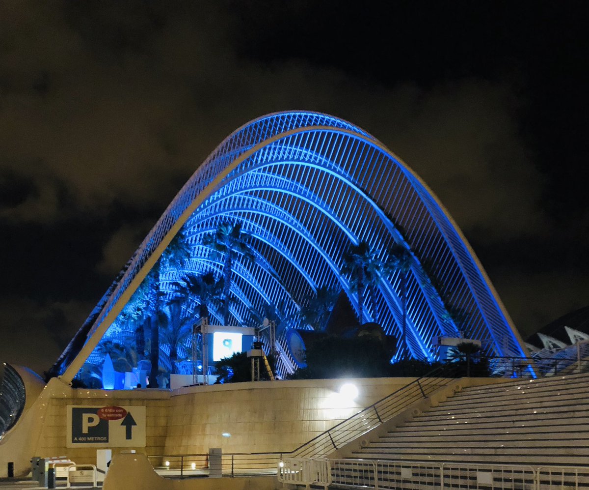 LeeWarrenSpeaks's tweet image. LOVED speaking at #ProkomConference2019 - great audience, and what a STUNNING dinner venue to end the conference on! #persuasion #keynotespeaker #eventprofs