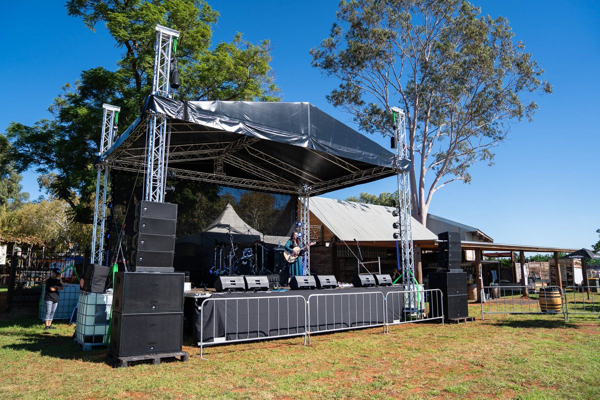 Pristine Productions Griffith Sets the Stage with Eurotruss Roof!

eurotruss.com/pristine-produ…