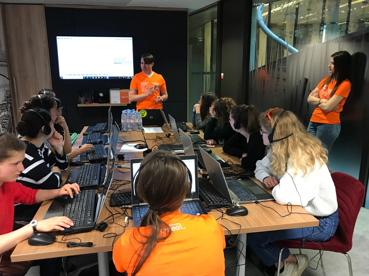 Criteo_France's tweet image. 7⃣5⃣ étudiant.e.s pour notre journée Aujourd&apos;hui #JeCode
😎 Merci à tous les élèves pour leur présence
💪 Le futur de la #FrenchTech se joue maintenant !