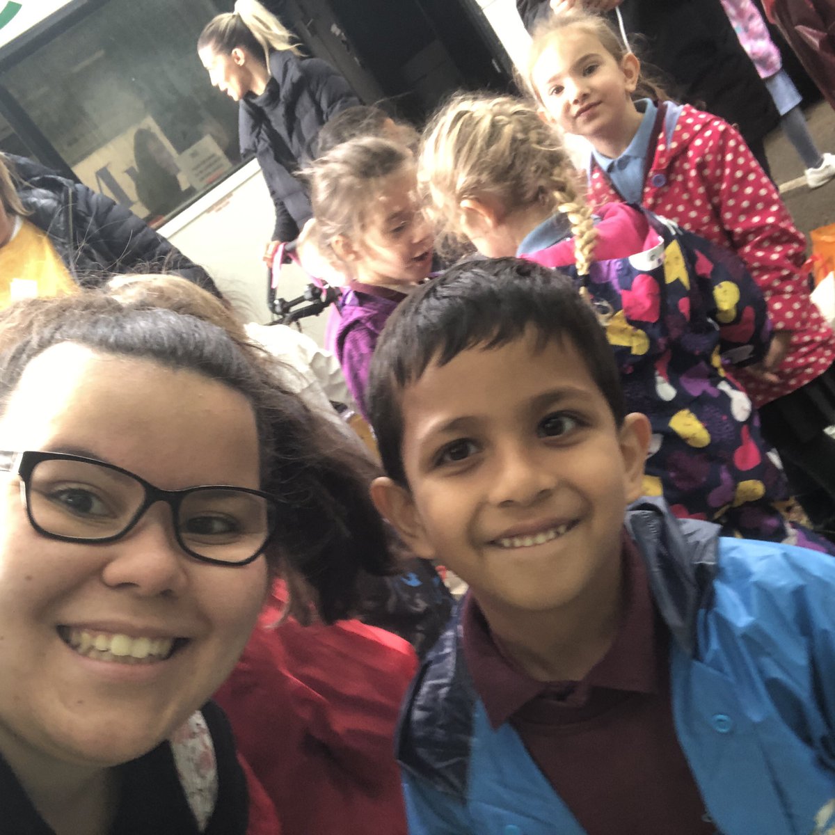cranborneschool's tweet photo. We have arrived safely and are very excited to see some animals #receptionsfirsttrip https://t.co/SbJZnivO3j
