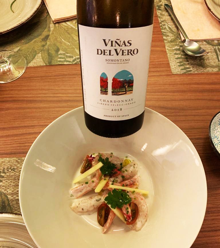 Con esta calor apetece comer cosas fresquitas, no crees??
#Ceviche con #ViñasdelVeroChardonnay
#BodegaViñasdelVero #Chardonnay #VinoBlanco #DOSomontano #GonzalezByass