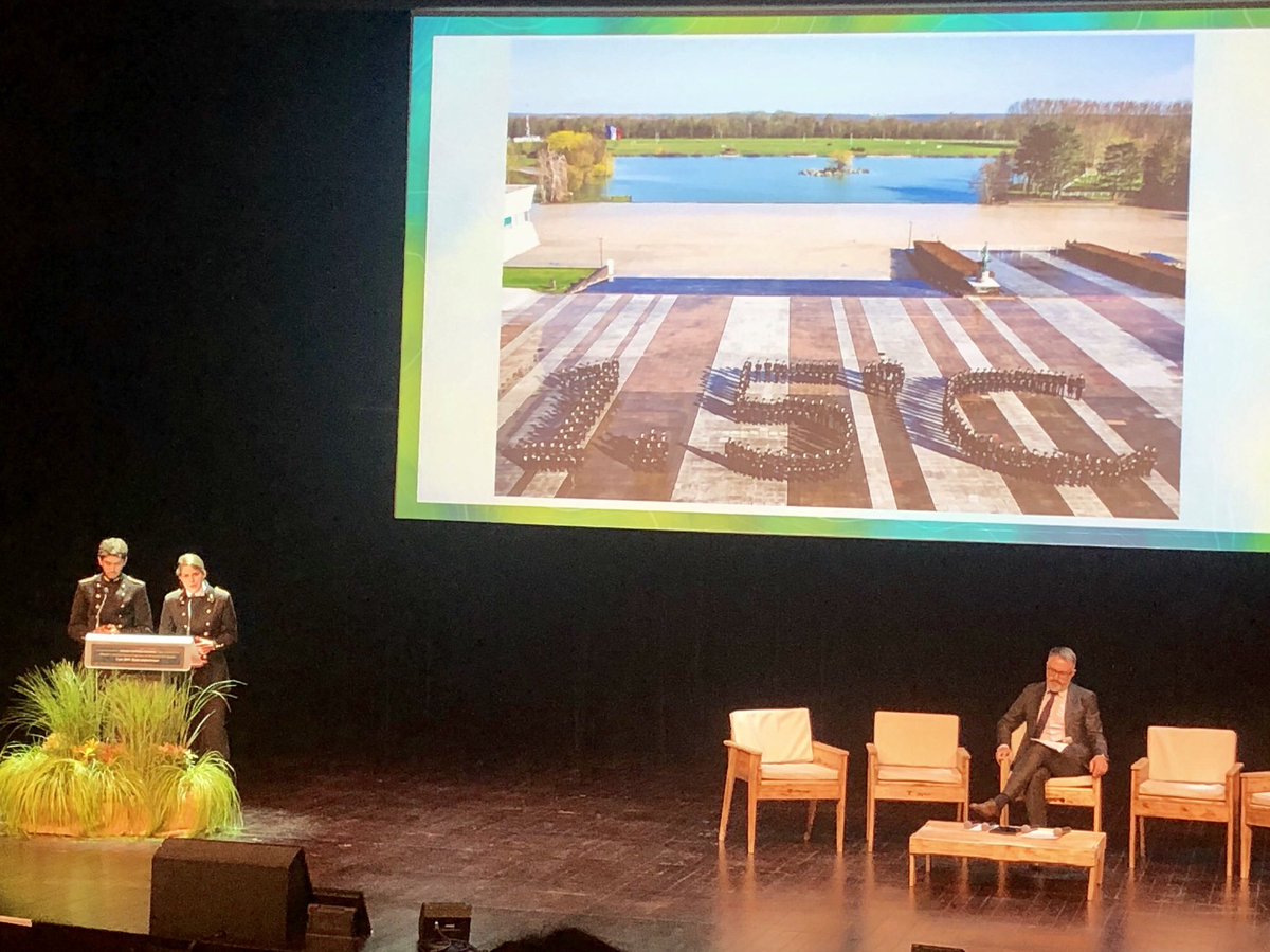 ChabardJean's tweet photo. Les étudiants de l'Ecole Polytechnique s'engagent pour le #DeveloppementDurable pour être à la hauteur des enjeux climatiques !
Colloque scientifique international #RefleXions #ColloqueRefleXions
#225anspolytechnique https://t.co/dayzW7RCsT