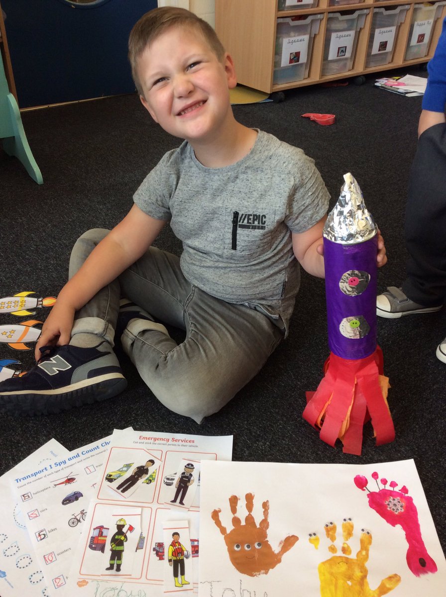 Wheeler_PS's tweet image. How proud do these two children look? A super well done for completing all of your extra homework challenges at home. #homechallenges #redbase