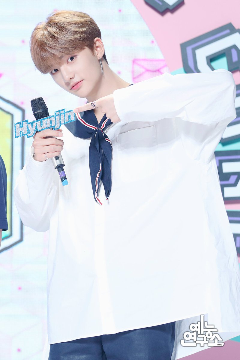 MBC_entertain's tweet photo. 돌아온 SUMMER 마린 3MC와 함께 씐나는 음중 준비됐나요?☀️ 
이번 주 #쇼음악중심 토요일 오후 3시 35분에 시작합니다 기대하쇼쇼쇼✨
📷 ☞ https://t.co/hl4W8Ft05N
190601 #쇼음악중심 #음중 #미나 #찬희 #현진 @gu9udan @SF9official @Stray_Kids https://t.co/5rhBHdZsve