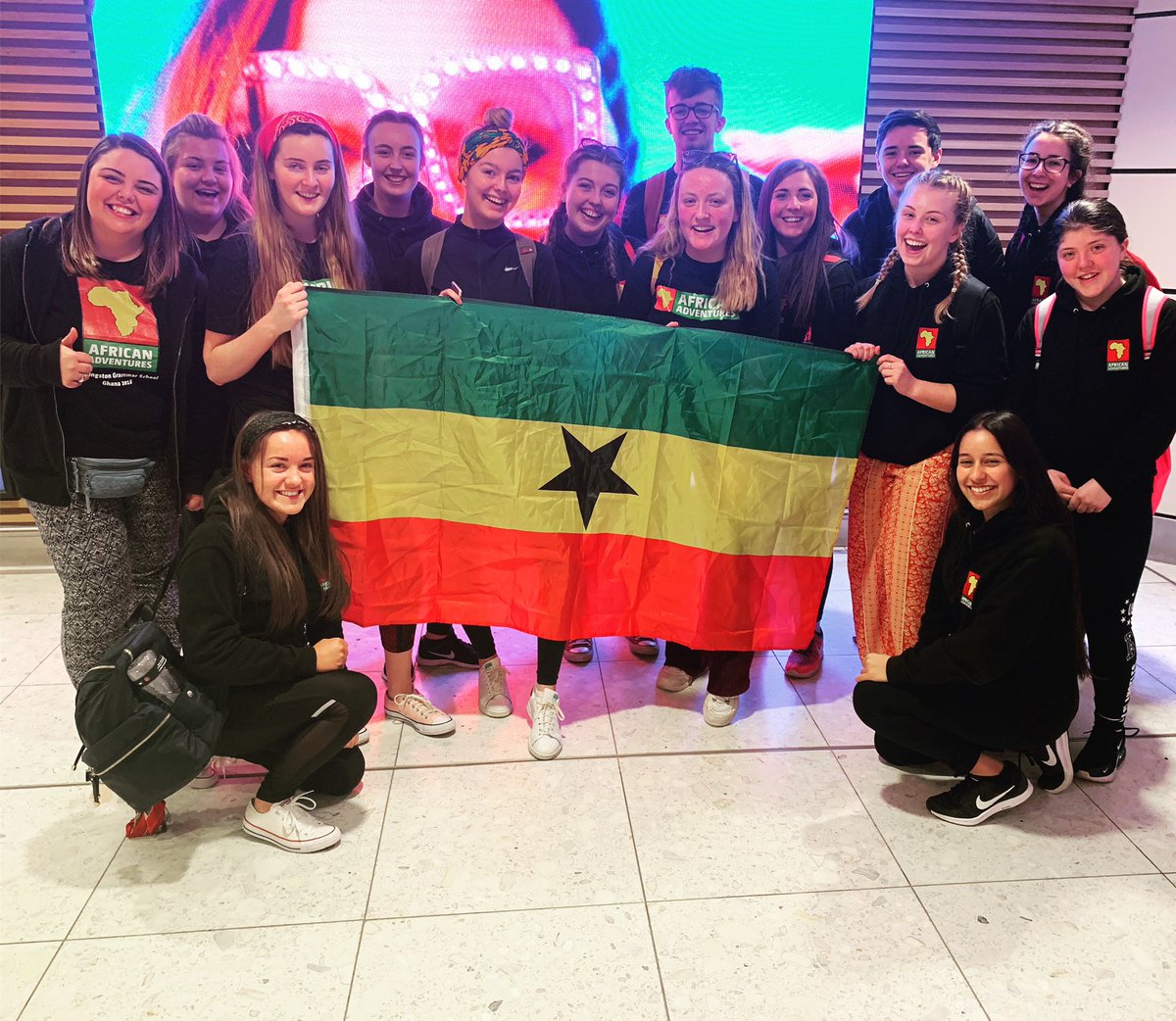 UGSAfrica1's tweet image. And we’re off! See you all in a week! What an adventure these kids are about to have. Thanks for everyone’s help with fundraising and donations! 🇬🇭 x @UGSchool @TripsInAfrica