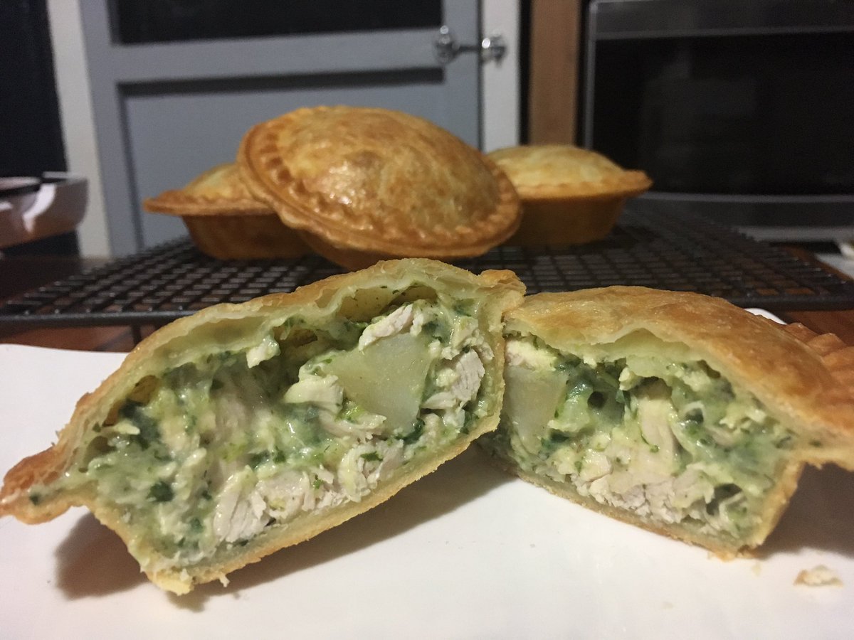 gomichild's tweet photo. Of course it was leftover roast chook dinner pies tonight. #baking #dinner #kmartpiemaker #pies https://t.co/X0EwUS2sZp