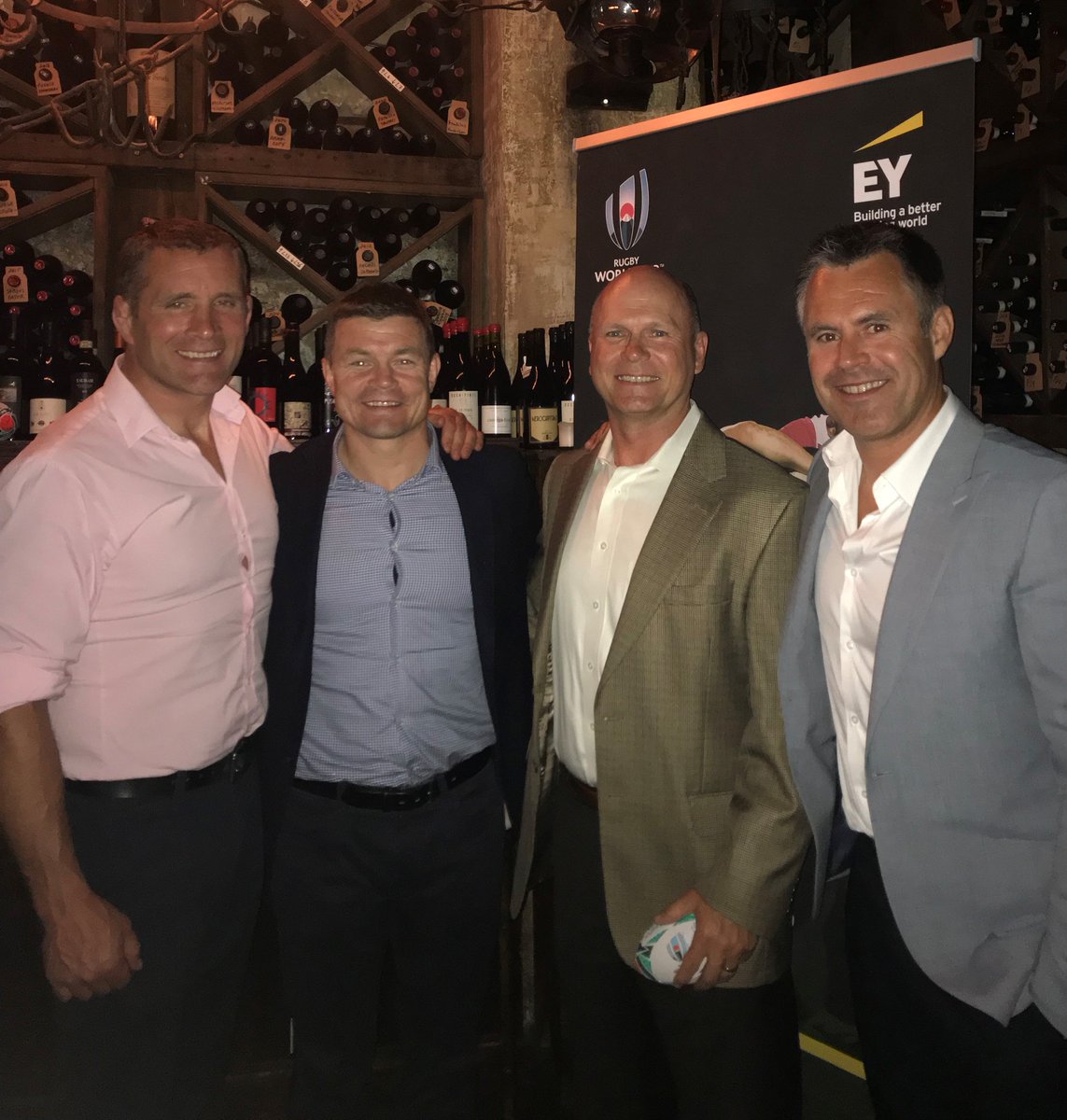 What an awesome experience meeting rugby players from around the world! @Phil_Vickery, @BrianODriscoll, and @KennyLogan were amazing ambassadors and it was great to celebrate @EY_US's sponsorship of the USA Women’s and Men’s Rugby teams with them! @phaidraknight
