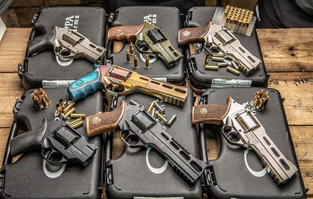chiappafirearms's tweet photo. Chiappa Firearms Rhino Revolver .357 magnum
-
#chiappafirearms #firearms #gunsweek #ammunition #gun #gunporn #gunfanatics #gunslifestyle #gunsofinstagram #chiapparhino # #weaponsfanatics #weaponsdaily #guntraining #handgun #pistols #gunowner #sportshooti… https://t.co/iJUdb0VO6I https://t.co/DeqqMwLc9M