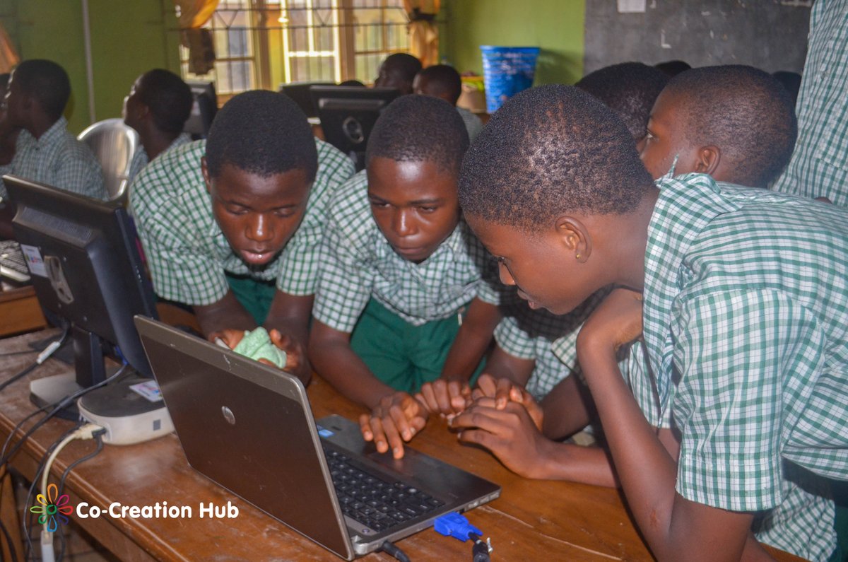 GOGAProject's tweet photo. Master Trainer Rabiu Kayode explained the Orientation, Conceptualisation and led the SS2 students of Ansarudeen Comprehensive High #School, Ota, Ogun state to explore #Trigonometry and its functions. 

Check out the #ILS: https://t.co/NbfSYMzRrS

#GOGAProject #GOGAPilot #Nigeria https://t.co/Pxmzrx8FhU