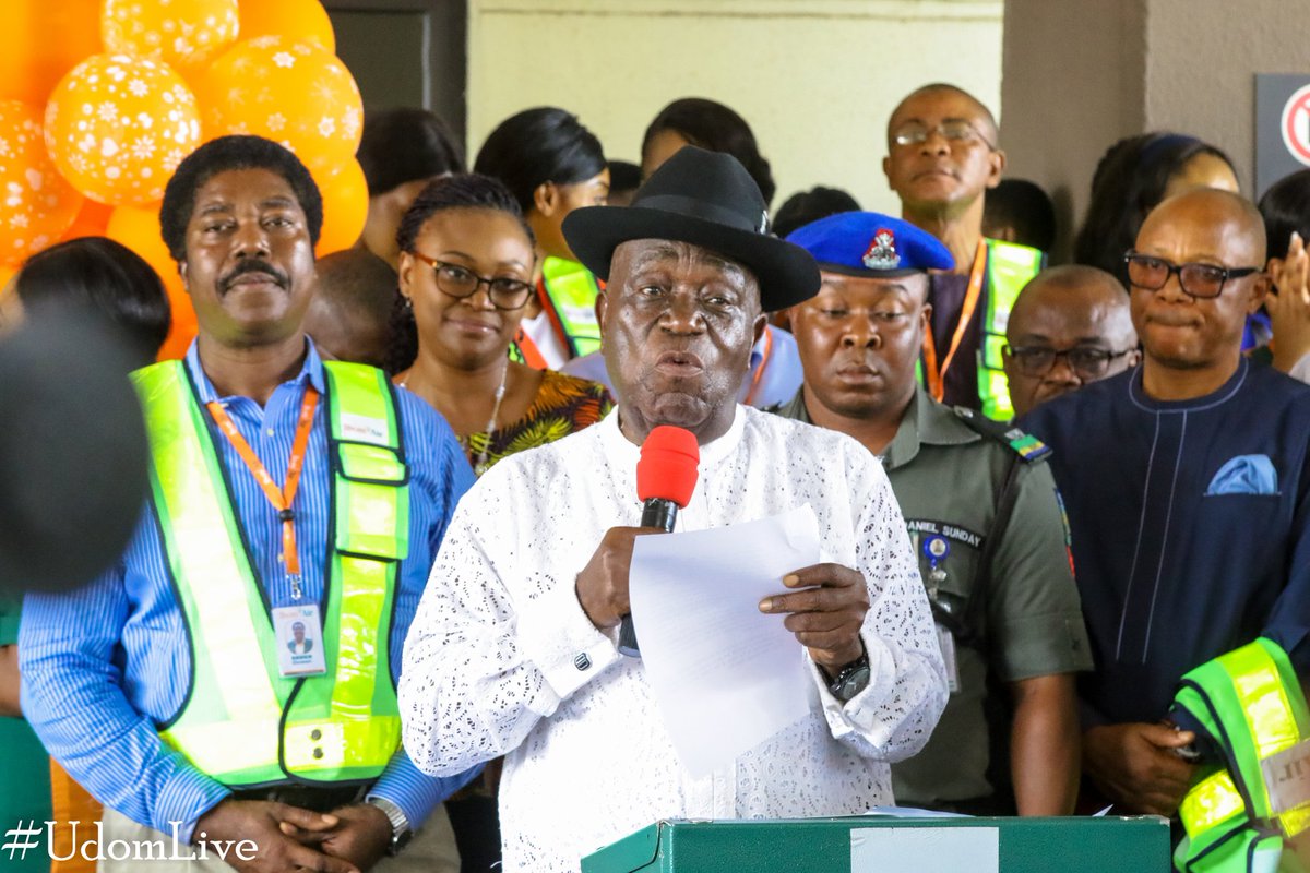 aksgovt's tweet photo. The launch of this maiden flight by @ibomairlines is a testament to the vision of rapid industrialization based on the three gateways:  Land, Sea and Air that I have been emphasizing. - @MrUdomEmmanuel https://t.co/GittNxziDf