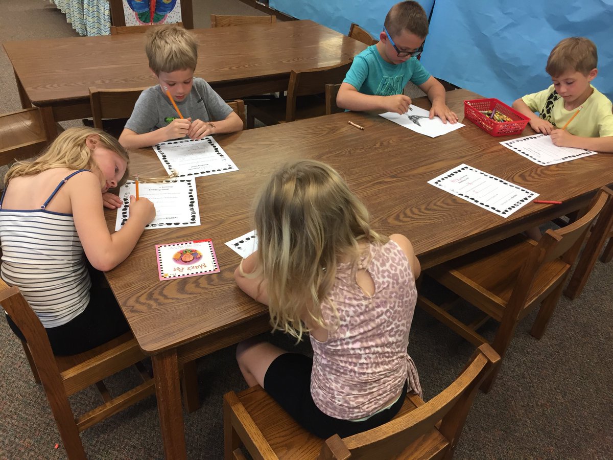 DayMediaCenter's tweet photo. Kiddos working on their Summer Reading goals.  ❤️  We talked about strategies for reaching their goal—ask them!  Please help by making time to read to them and by listening to your reader read!  #SummerIsAGreatTimeToRead https://t.co/f7oev6Zq2i