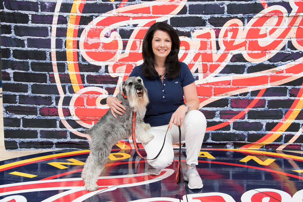 We have a new #Fever fan in @FirstDogHenry 🐕 and he looks amazing sporting our new leash! 🙌
Give your 🐶 the same look with their own Fever fan gear at @PacersTeamStore!