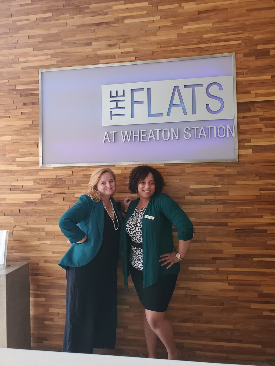 FlatsatWheaton1's tweet photo. On 1st Friday's we wear Green. Get your Green on with Gables! #EVERYDAYGREEN https://t.co/dsjb9YStJL