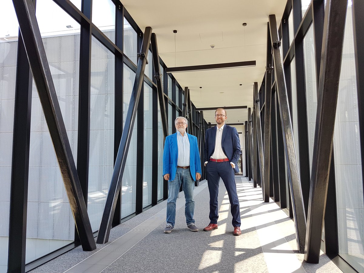 Lukasiewicz_pl's tweet image. #ScienceToBusiness - tym razem musi się udać. Taka konkluzja po dzisiejszej zajmującej dyskusji @pdardzinski z redaktorem @jacek_ziarno. Więcej już wkrótce na @wnppl! 🌐
@NAUKA_GOV_PL @MPiT_GOV_PL