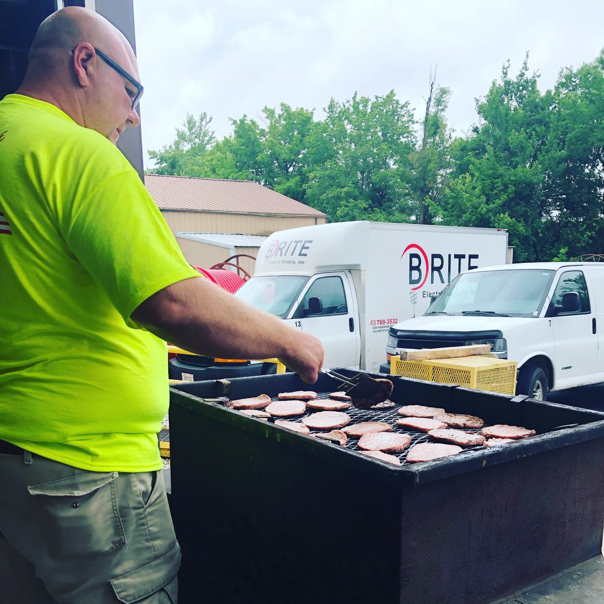CandOfficial's tweet photo. Butterfly Chops Done, Burgers on the way... #yum #workcookout #donthateme https://t.co/tTlSlYyTzA