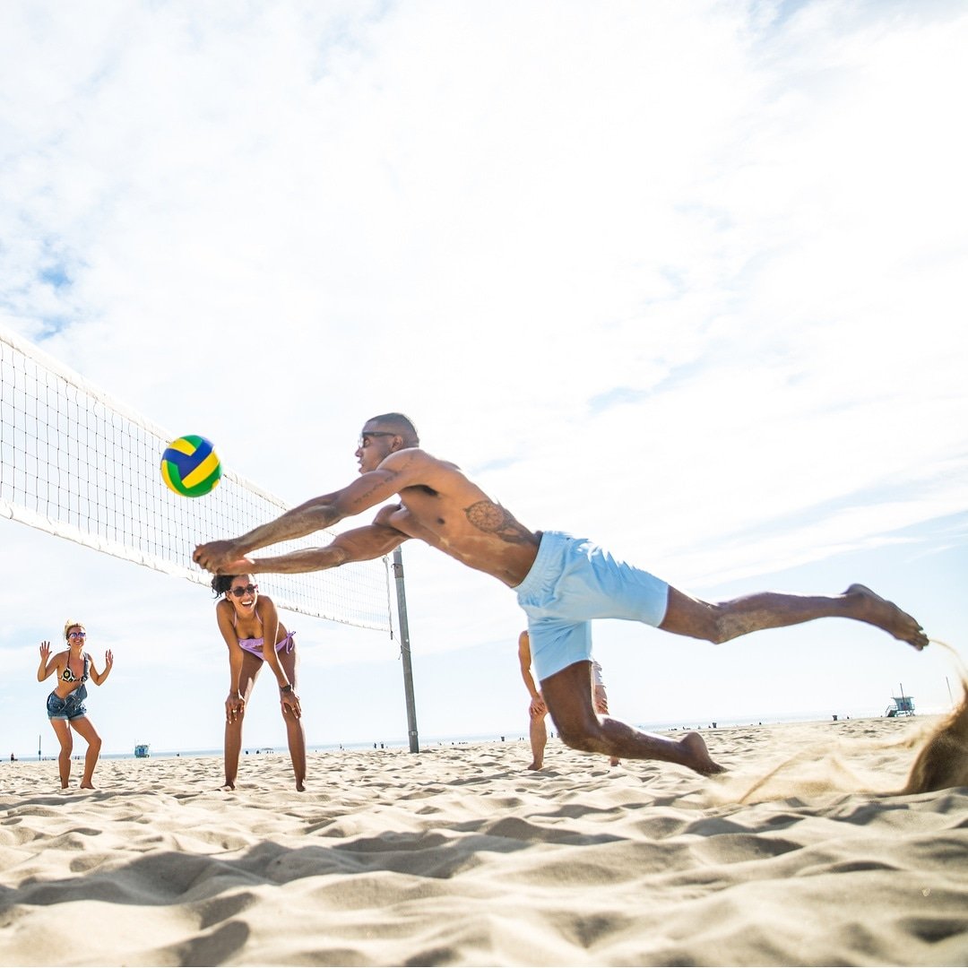 Irontreegear's tweet photo. Go For It Bro! 🏐😎

#ITG #irontreegear #friday #fridayvibes #fridayfun #beach #fridayfunday #beachvolleyball #beachvolley #beaching #beachin #havingfun #hangingoutwithfriends #sunshine #sun #tanning #behappy #instagood #instagram #instalove https://t.co/Ed78ICIdjc