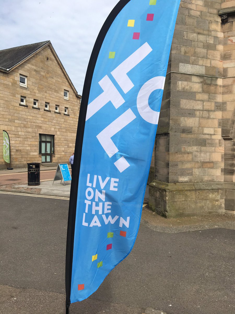 What an amazing afternoon capped with the fantastic news from the @guardian University Rankings! Thanks to everyone for all their hard work this year & special thanks to everyone who organised today’s Live on the Lawn #WeAreABDN!