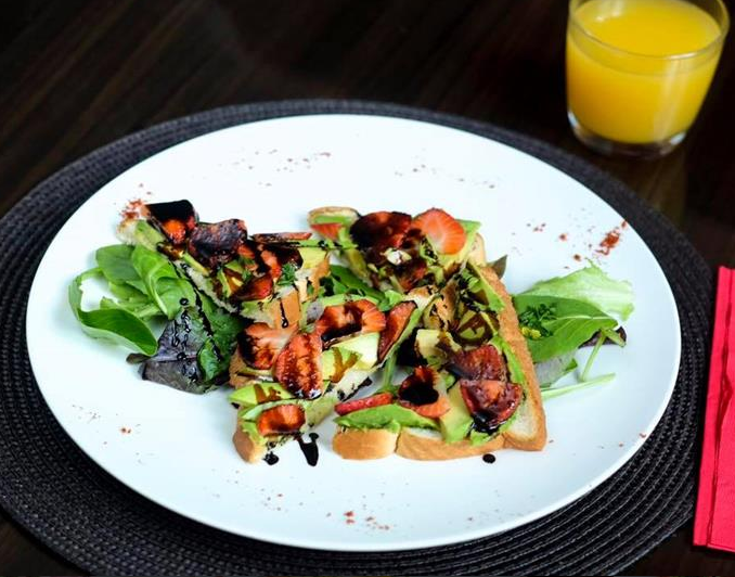AmourDeMiami's tweet photo. Happiness comes in all shapes and slices 🍞
.
.
.
#AmourdeMiami #Miami #FL #Breakfast https://t.co/oB0u4GTd3a