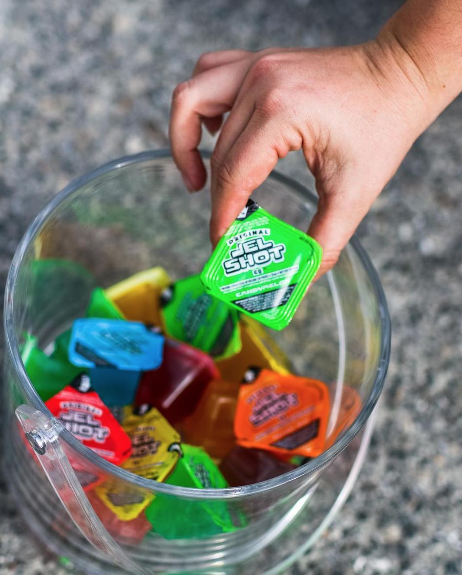 CreativeStatex's tweet photo. @original_jelshots Improving Parties Since 2003! Original Jel Shots are the latest ready-to-drink pre-made vegan, gluten-free, alcoholic shots. Started by a fellow Floridan, we are excited to be working with them. #weekend #weekendvibes #rtd https://t.co/BQYd0LfOZU