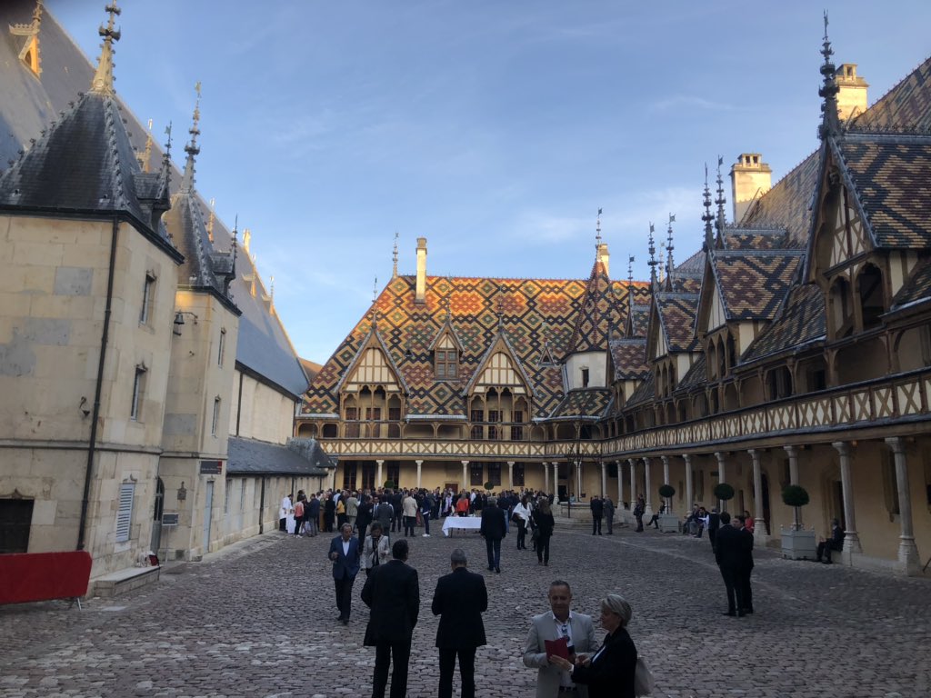 PressNetworks's tweet photo. Super soirée de gala hier soir ! Merci à la grande famille de la #phr ! #congresPHR #presse @FRimbert on attend les photos officielles 🔥 https://t.co/r0ozXQ7WTs