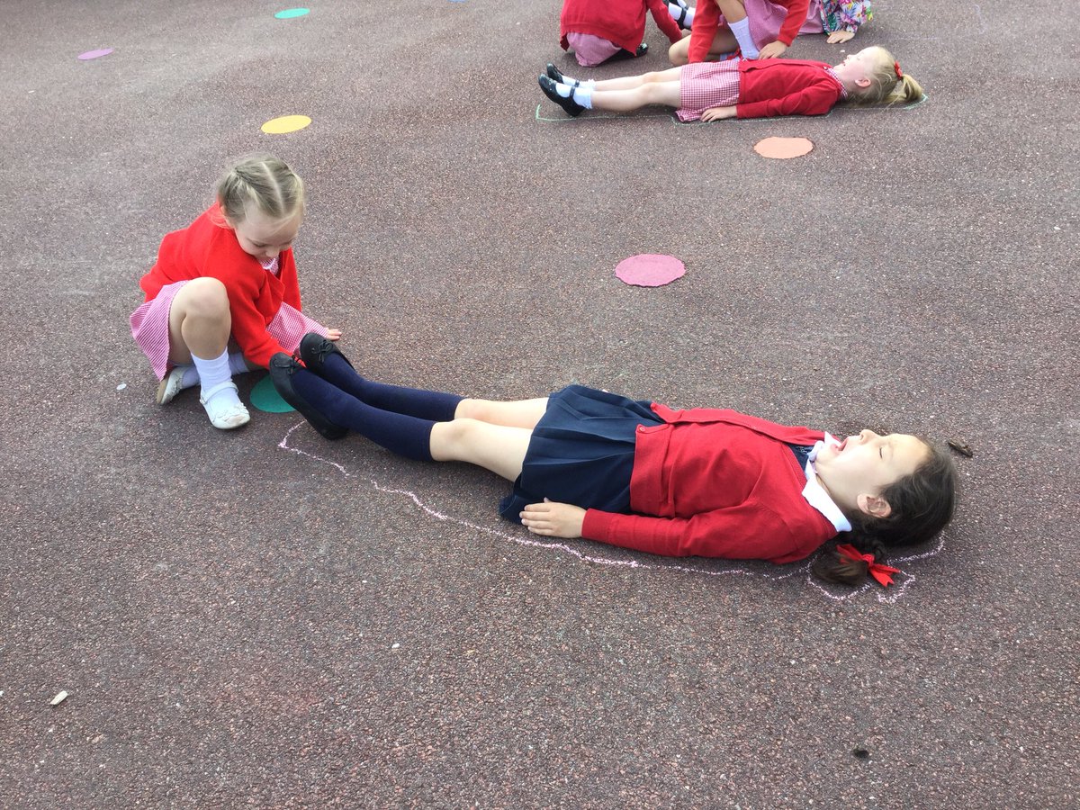 Yr1GUPS's tweet photo. Class 1C have been busy measuring this week. Some used blocks, while others tried using a metre stick and a ruler.@Yr1GUPS  #GUPSNum https://t.co/BTwIhieeoh