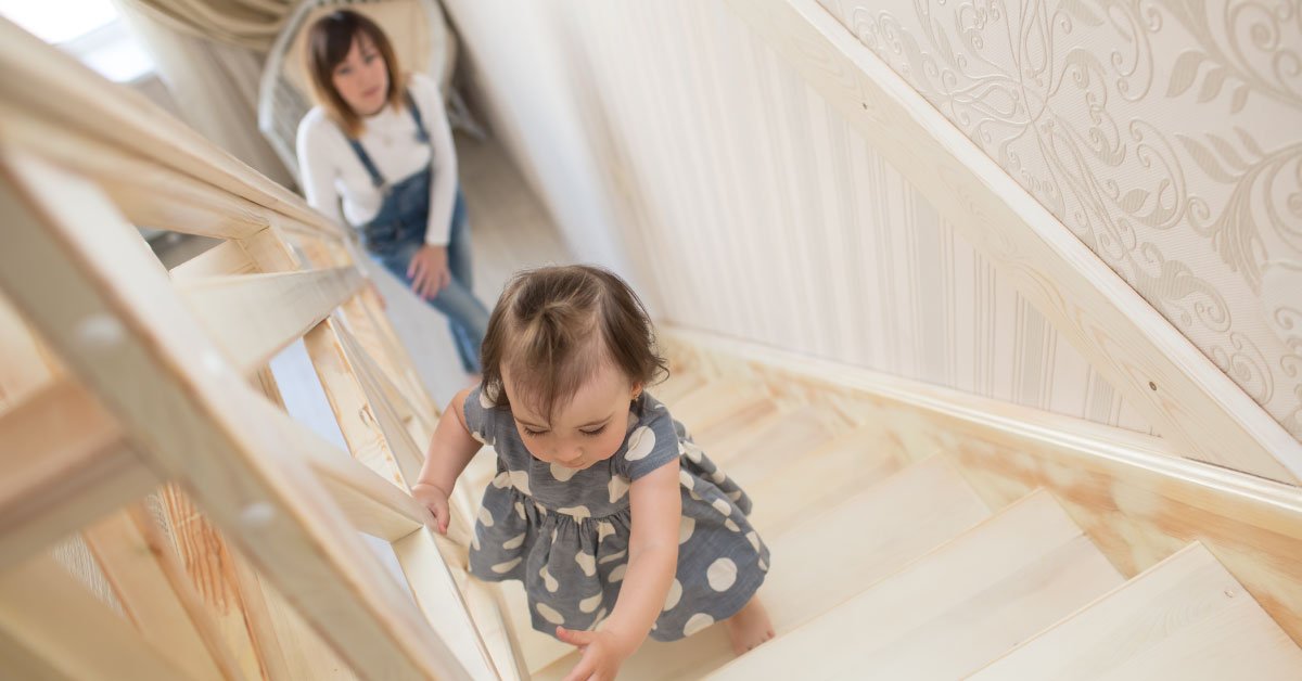 BCCHF's tweet image. Almost one-third of falls in BC children that result in hospitalization occur in the home. Learn more about keeping kids safe from falls at home: parachutecanada.org/safekidsweek #FallProofYourHome #SKW2019