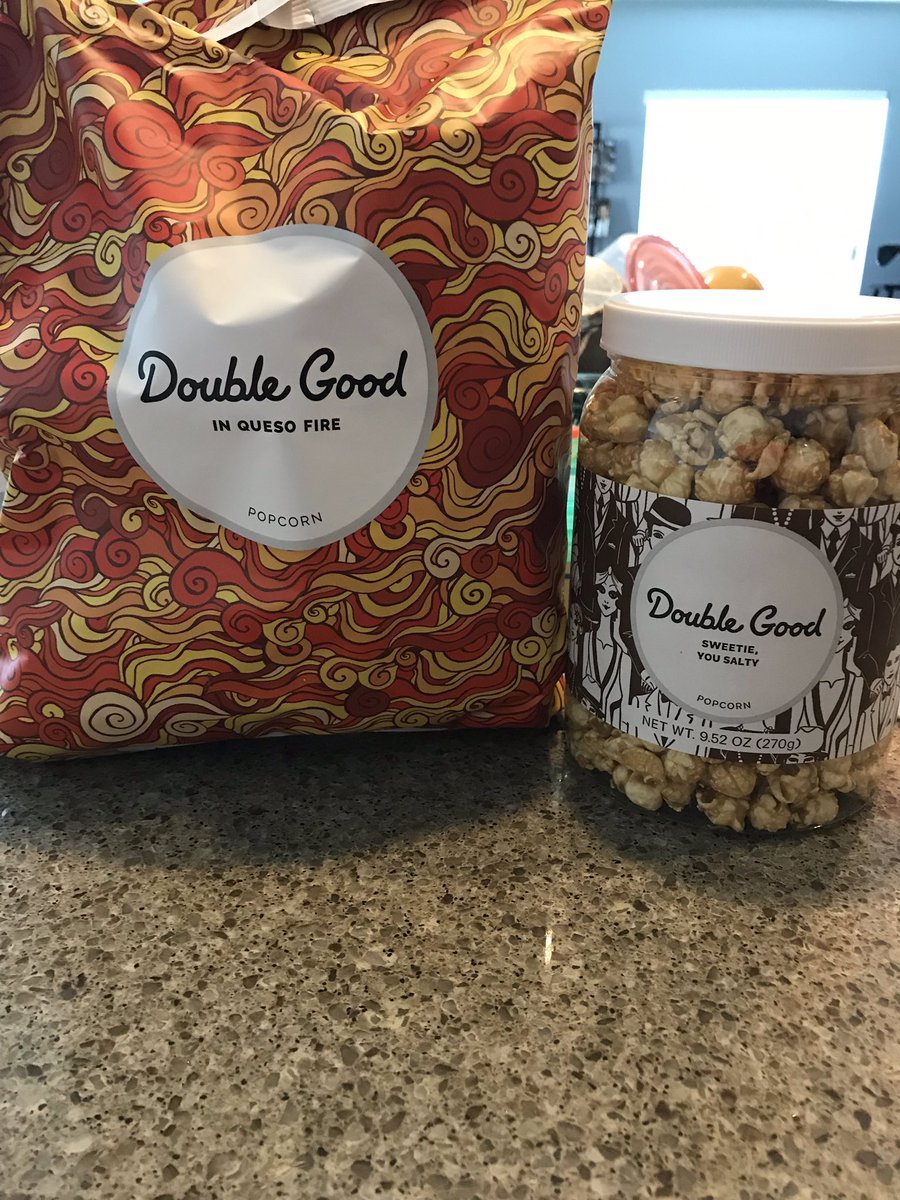 Summerbellies's tweet photo. Round 1... FIGHT! #doublegood #bestpopcornever https://t.co/sOucfsNPrT