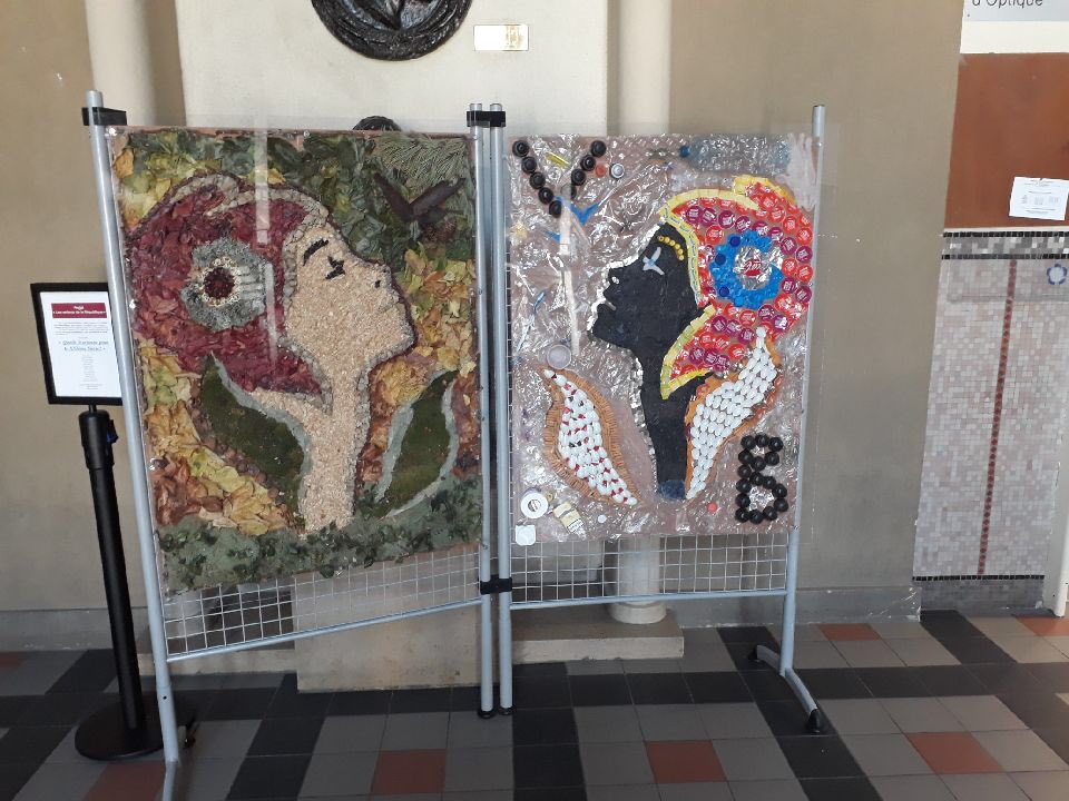 lvbmorez39's tweet photo. Félicitations aux élèves internes et au service de vie scolaire qui ont participé au concours « Les enfants de la République » dans la catégorie Marianne et gagné le 1er prix Lycée ! @acbesancon @edd_besancon @CAVLBesac @brunepoirson https://t.co/EzQE1rKgqr