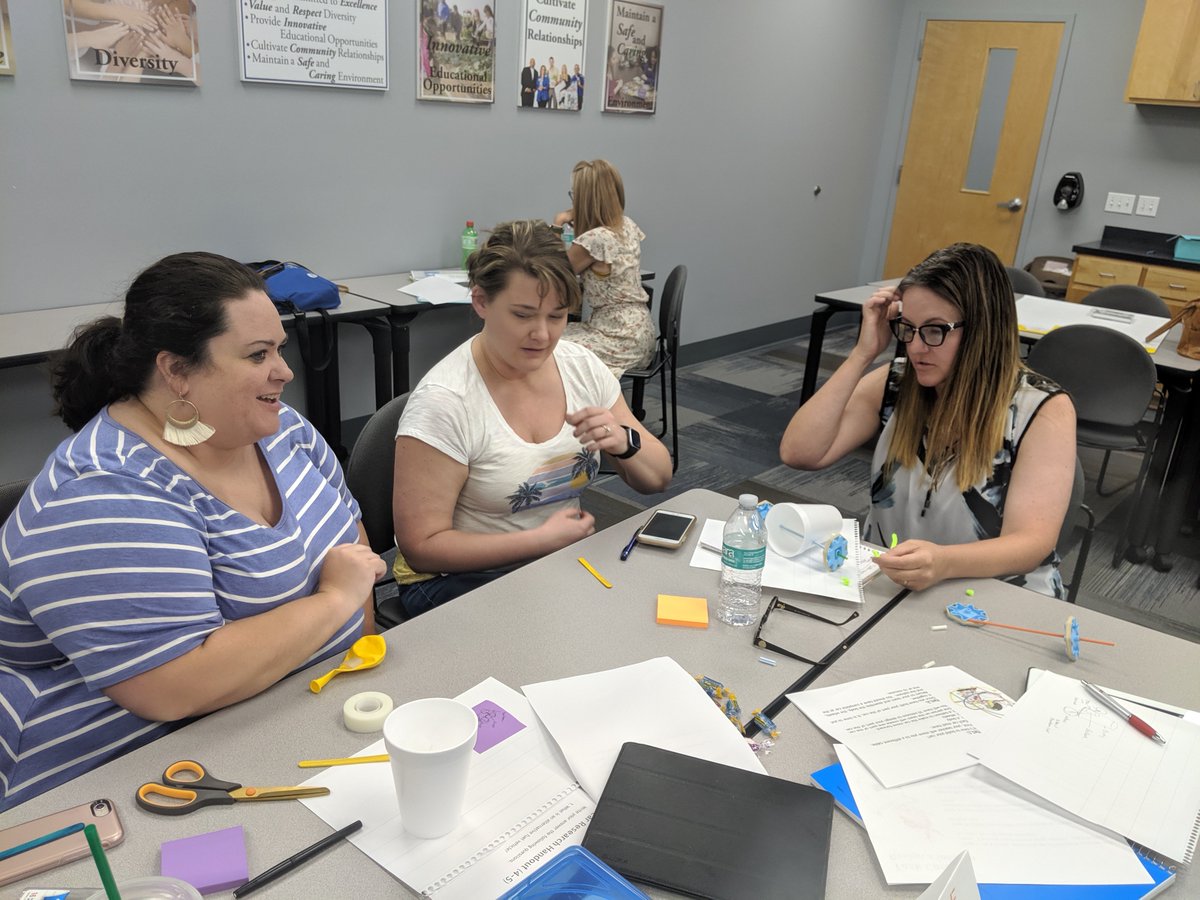 ArchFordTech's tweet photo. “I have not failed. I've just found 10,000 ways that won't work.” ~Thomas Edison
@ConwaySchools Gifted & Talented Specialists knows what Makerspaces are all about...Perseverance. #ARGoDigital https://t.co/HZhZV7WVqw