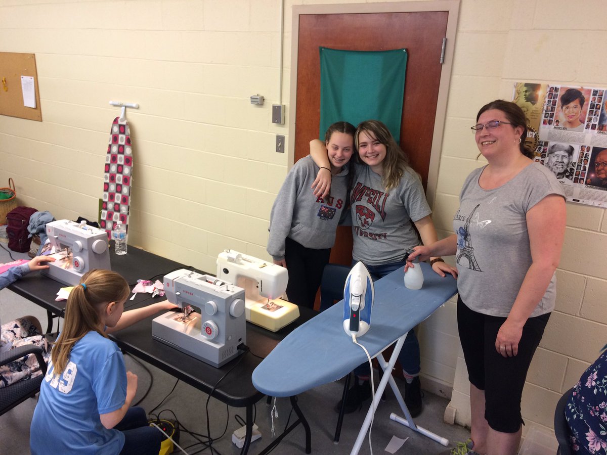 ByronButt's tweet photo. At NS Makerspace with Amy Sullivan @HebbPatriots @SSRCE_NS  with her students!  Cool sewing and quilting projects! #makerspace @brilliant_labs https://t.co/hyNsHRtEvh