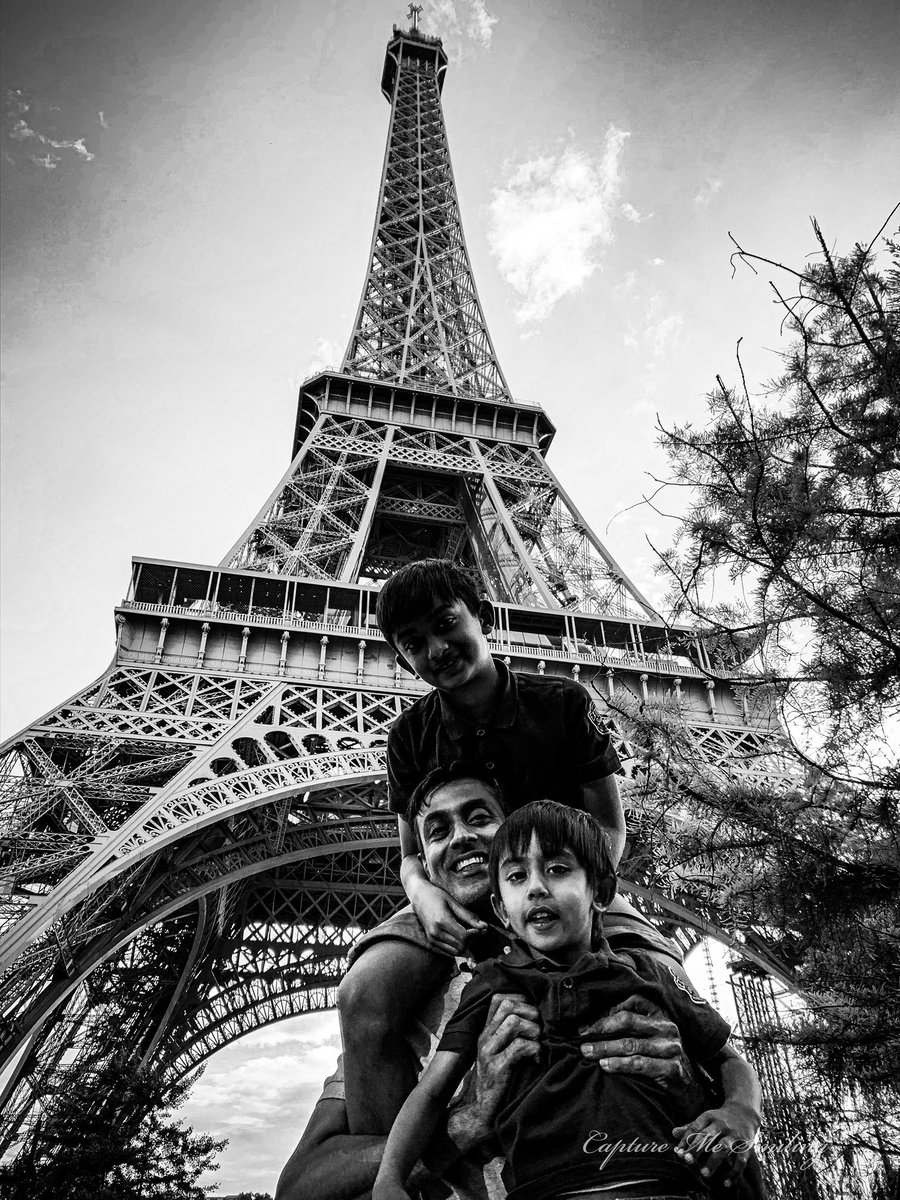 My lovely boys having a great time...#capturemesmiling #photography #locationphotography #capturemesmilingtravel #ourtravels #amazingstructures #bnwphotography #bnw #bnw_planet_2019 #bnw_greatshots #bnw_dream #bnw_shotz #bnw_edits #bnw_soul #bnw_stop #amazingarchitecture