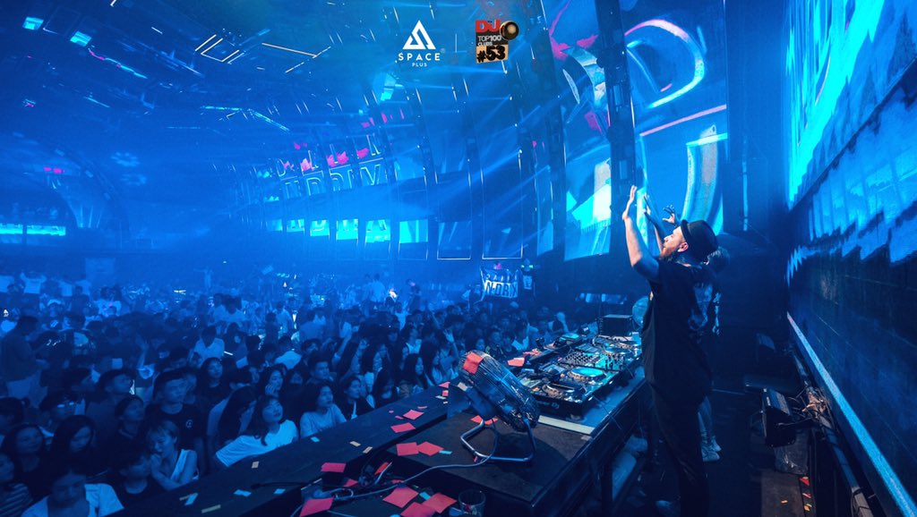 Damienndrix's tweet photo. Thanks #SpacePlus #Changsha - now time to smash the #SOSclub #Hangzhou 😈😈😈🇨🇳 https://t.co/szFOrKLJbJ