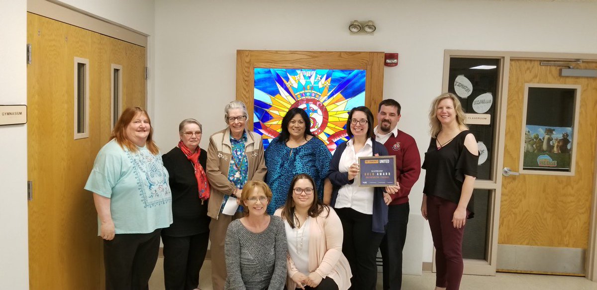 UnitedWayofReno's tweet photo. Congratulations to The Salvation Army Hutchinson on achieving 100% participation in fundraising! Reno County feels every bit of the positive impact you make in our community every day and we are grateful to have you as a fundraiser! #SalvationArmy #OneCommunityUnited https://t.co/9mKOtAQBMz