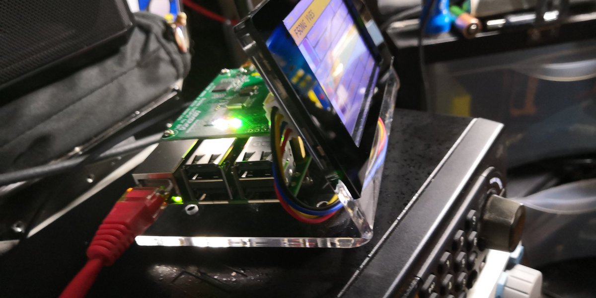 F5UOX's tweet photo. MMDVM Hotspot duplex PiStar sur Brandmeister beau travail de Xavier #F8BSY https://t.co/sGQLFeuieE