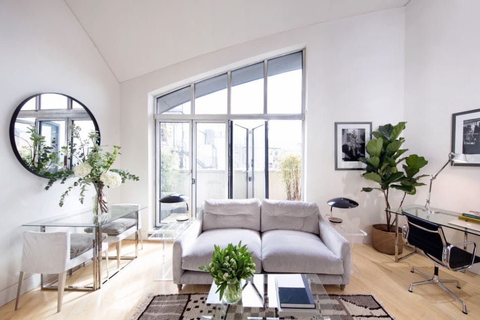 Planning a weekend trip to #London? If you're looking for a hotel that's as fabulous as you are, check out our top picks here. From <a href="/LivingRoomsLDN/">Living Rooms</a> to <a href="/TheGoring/">The Goring</a>, these are the places to be  buff.ly/2FG50rb