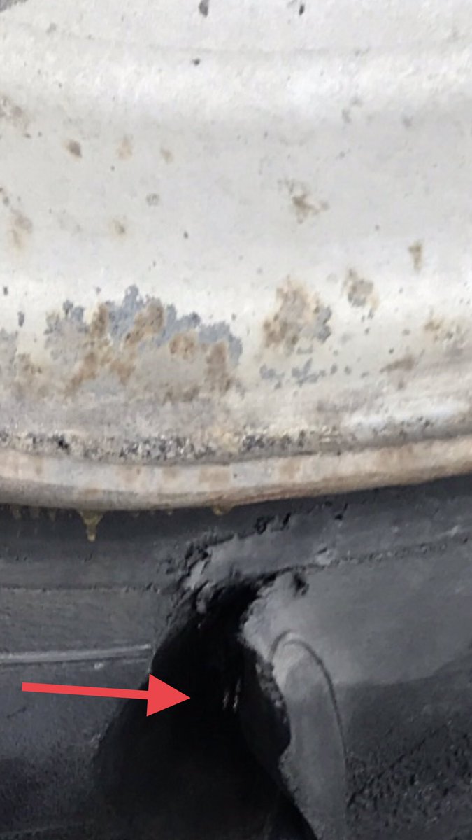 DVSAEnforcement's tweet photo. Our team were in NW #London with @metpoliceuk,selecting vehicles using #SearchApp📱
This #HGV showed it wasn’t on an #OperatorsLicence.
#Driver gave false details & failed @DrugWipeUK.
Correct details revealed no entitlement to drive that class.
Vehicle prohibited & seized🚫 https://t.co/YU9C9gLPaK