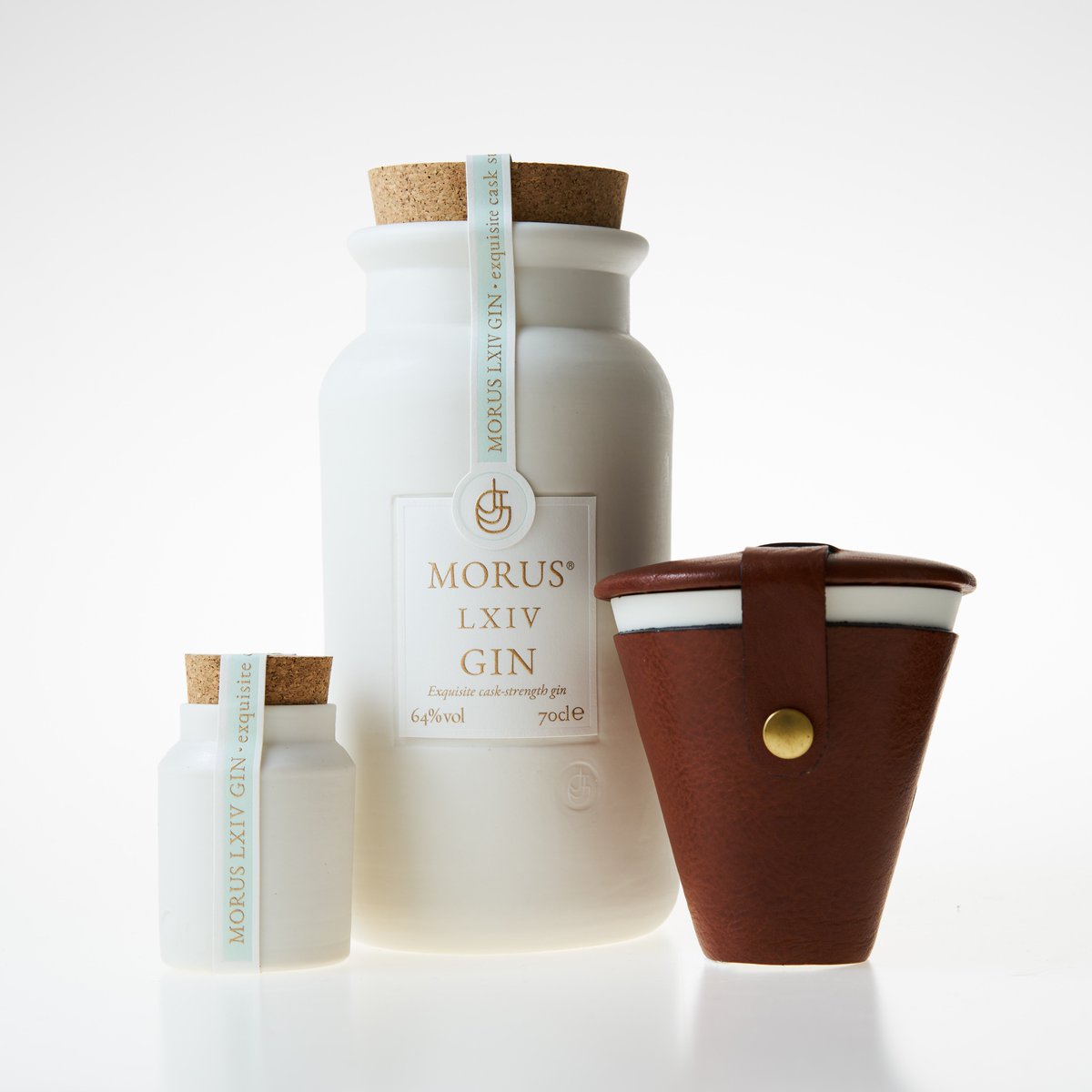 biztradegovuk's tweet photo. Today is #WorldGinDay, celebrating one half of a 🇬🇧 favourite – G&amp;T!

UK gin exports in the first 3 months of 2019 were worth £155m (⬆️ 30% on Q1 2018)

#DidYouKnow Hertfordshire-based @jammygin export the world’s most valuable gin at £4,000 a bottle? https://t.co/n7Y0h77vQE