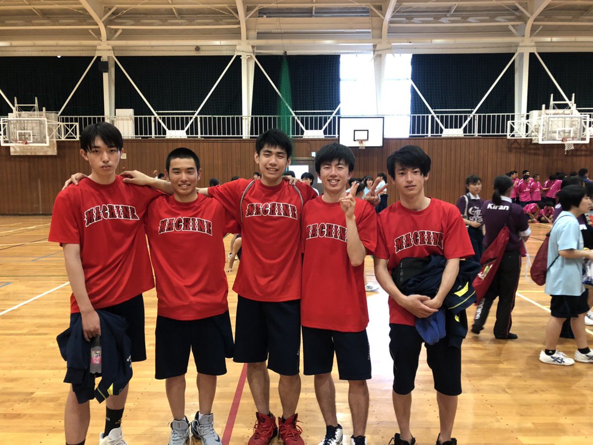 keisuke615_m's tweet photo. クラスマッチ楽しかった！
バスケ優勝！ソフトボール優勝！
バレー準優勝！
最後の試合もミドル決めれたし
めっちゃ頑張った！
このチーム最高だわ！
みなさんお疲れ様でした。
#波崎高校
#クラスマッチ https://t.co/MEV0rDfHbu