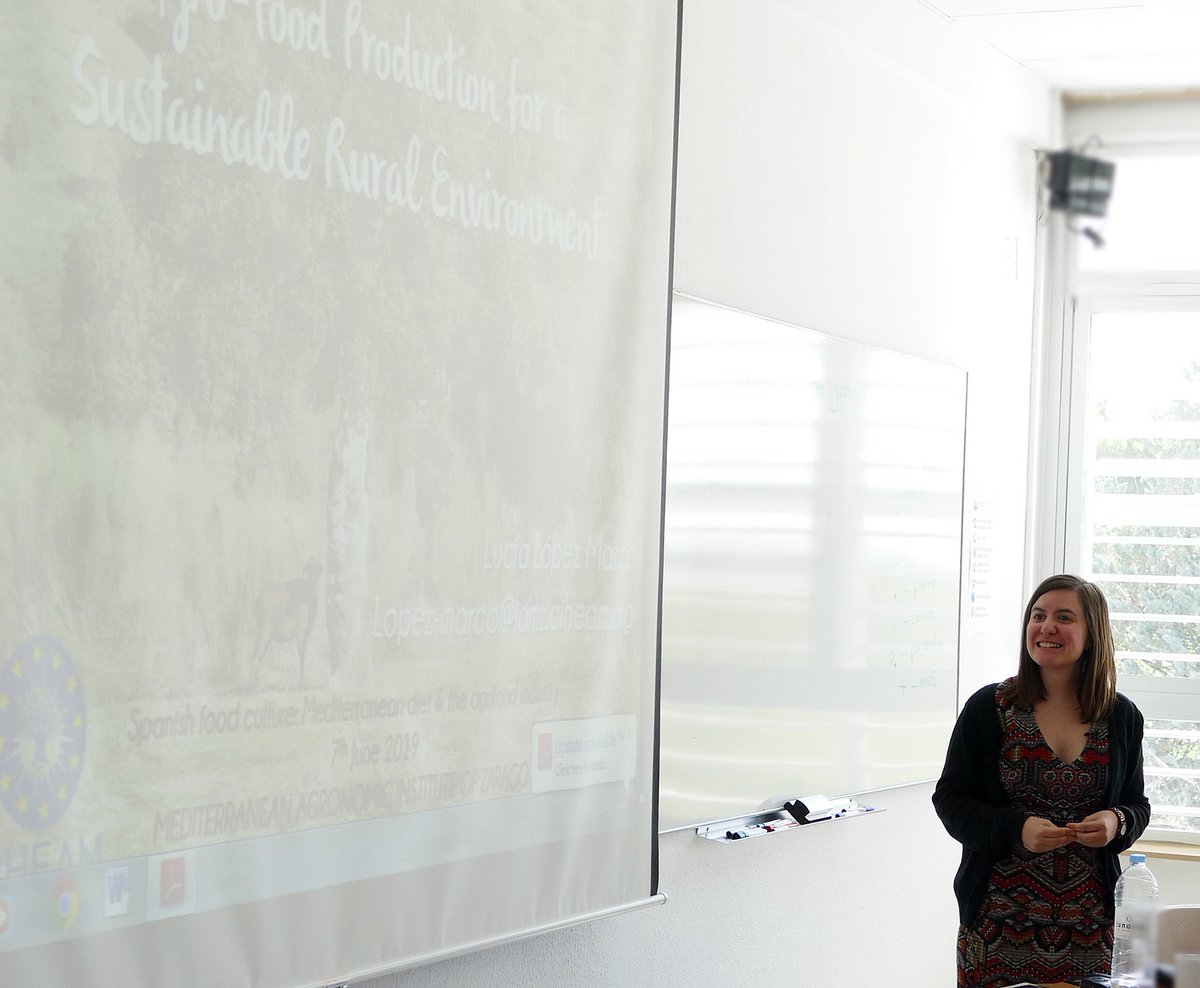 CIHEAMZaragoza's tweet photo. Enjoying @Luzieta_ talk about AgroFood Production for a Sustainable Rural Environment #MABS19 https://t.co/dPCSIcT7M6