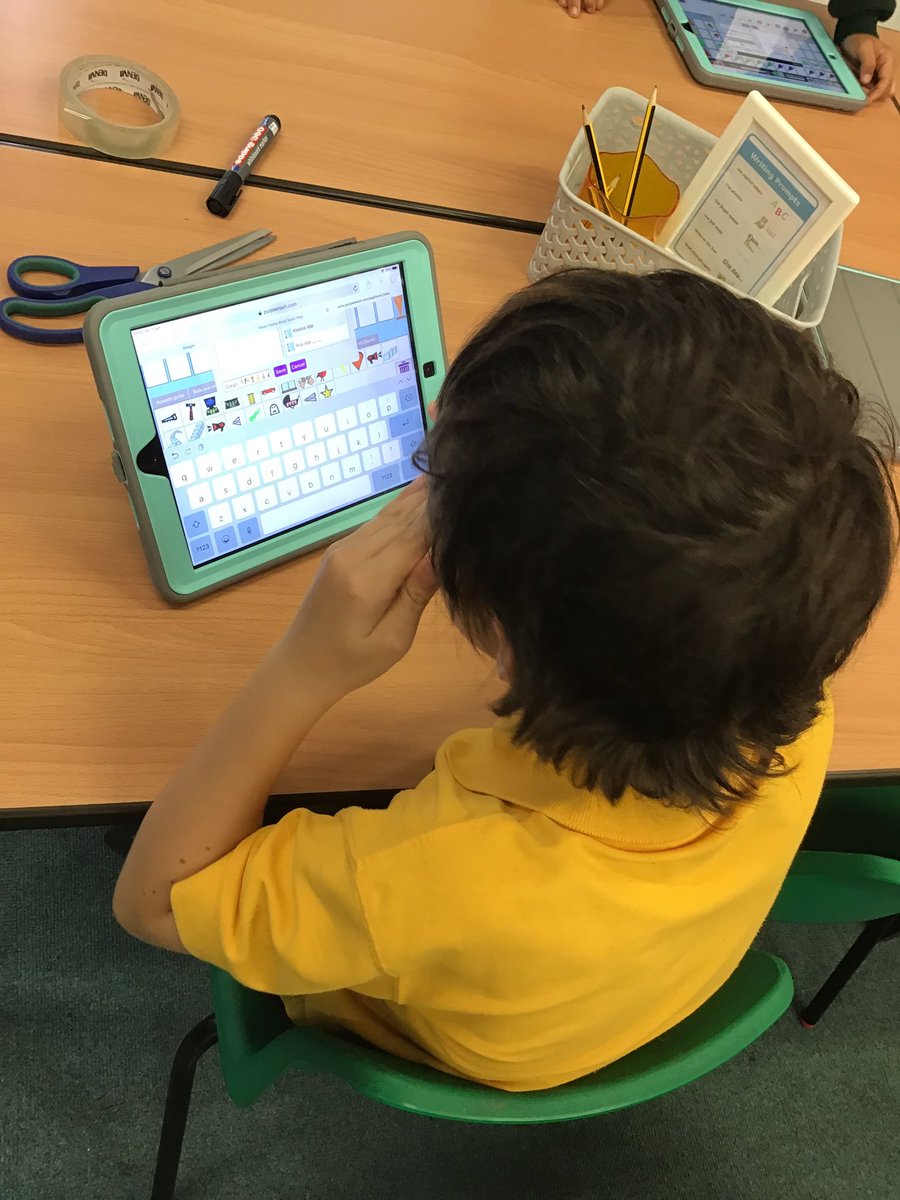 StarlingsMPS's tweet photo. This morning in music we have used 2Sequence again on purple mash. We have used twinkle twinkle little star as our base tune and used some different instruments to jazz it up. @ictmps @MusicMPS_  #PurpleMash #MakingMusic #ChiefComposers https://t.co/w6Cd8SAKAs