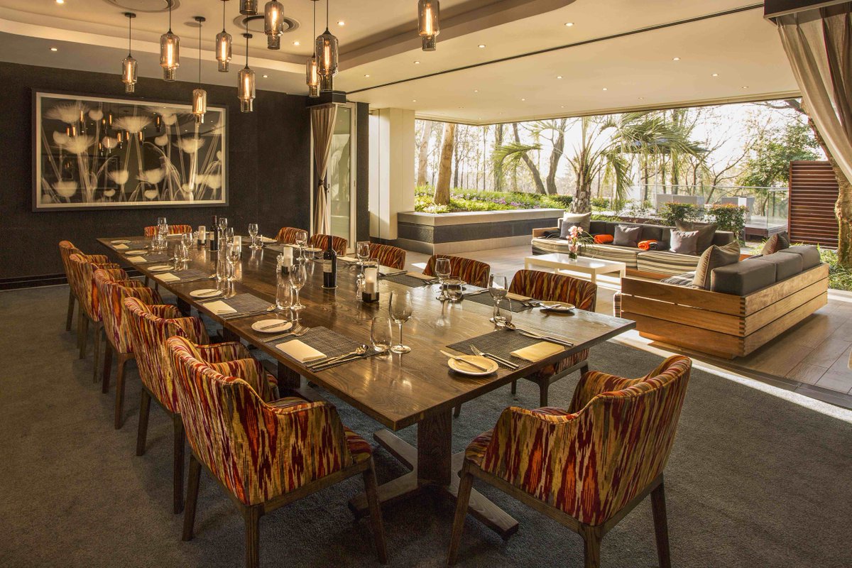 TheMailRoomComs's tweet photo. The entire family can enjoy a Super Hero lunch on Father’s Day 16 June @TheMaslowHotel. “We have created an exuberant menu  celebrating local tastes and flavours which make South African cuisine so tremendously satisfying,” says Executive Chef, Juston Jonah. https://t.co/GqwVURGU6J