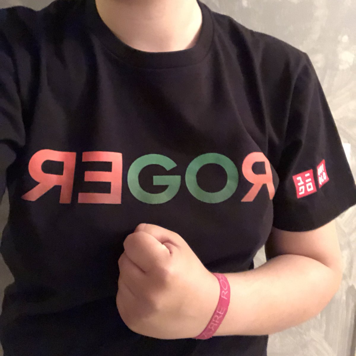 _eiluj20's tweet image. GO @rogerfederer 💪❤️ #RG19 #Federer #GORoger #RolandGarros