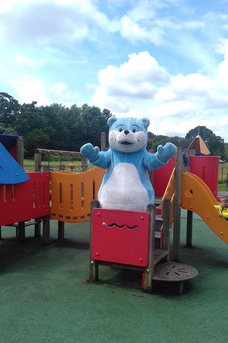 cwaclibraries's tweet photo. Look who came to support our #Pyjamarama event at Whitby Park in Ellesmere Port, only the Bookstart Bear.  Thank you to everyone who came along and joined in with the fun and games we hope you enjoy your book Car, Car, Truck,  Jeep #NationalBookstartWeek #Booktrust https://t.co/nHZkuv0aTZ