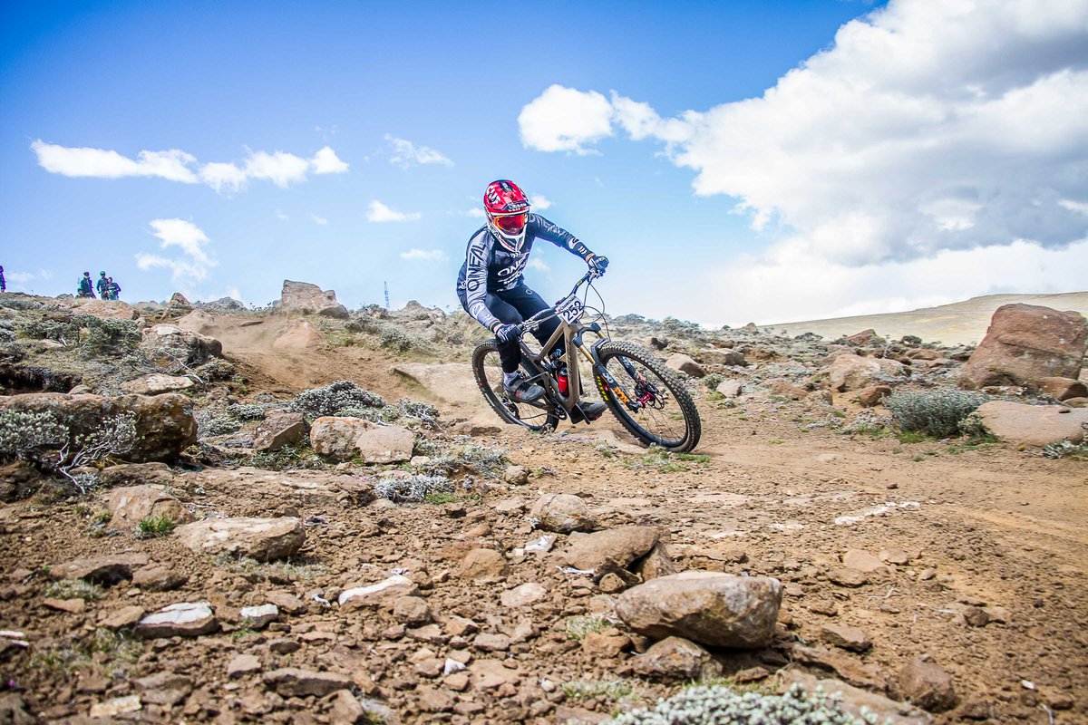 Crank_Chaos's tweet photo. Big shout out to the #GOAT @GregMinnaar for this weekend's race at Leogang in Austria, where he won world champs there in 2012.
Catch the men's downhill finals on Sunday the 9th June 2019 at 12:30 SAST.
UCI Mountain Bike Greg Minnaar
#OnDaddy https://t.co/Zi5j3EWdou