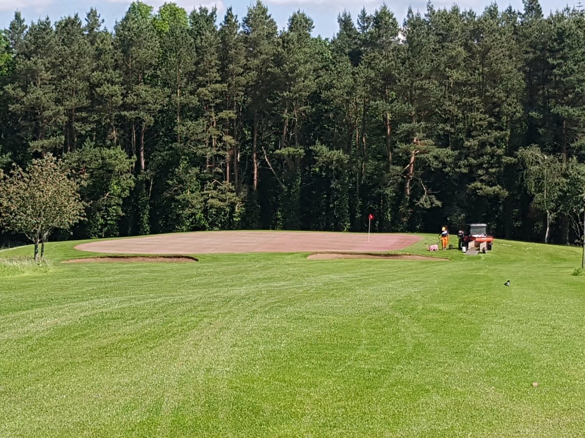 loughgallgc's tweet photo. Our greenkeepers are working overtime today and have done a fantastic job in preparation for our @breastcancernow Pink Day on Saturday 8th June. It must be the first PINK golf green ever in Ireland. 👚 https://t.co/LO3mWrjdzH