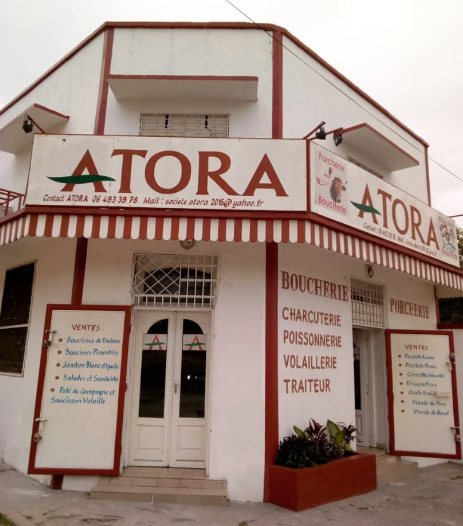 Atora est un complexe agropastoral et alimentaire située dans la partie nord de Brazzaville. L’élevage qui s’y  pratique est totalement  voué à l’exploitation et la transformation pour la promotion des produits locaux. <a href="/Grace_Patcheli/">Grâce Patcheli</a> <a href="/ChristelSassou/">Denis Christel Sassou Nguesso</a> <a href="/romioyo/">romi oyo</a> <a href="/voxcongo/">Vox Congo</a> <a href="/rmpiere/">Rudy Mpiere- Ngouamba</a>