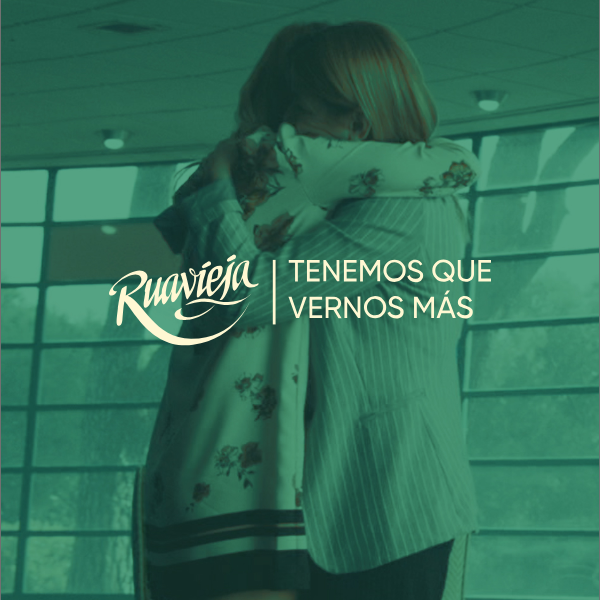 ¡Estamos encantados de anunciar que la campaña #ElTiempoQueNosQueda de <a href="/Ruavieja/">Ruavieja</a> ha sido premiada con el Sol de Platino, máximo galardón en la 34ª Edición de @ElSolFestival! ¡Además de 2 Grandes Premios y 16 soles más! ¡Mucho que celebrar! #TenemosQueVernosMas #MarcasConProposito